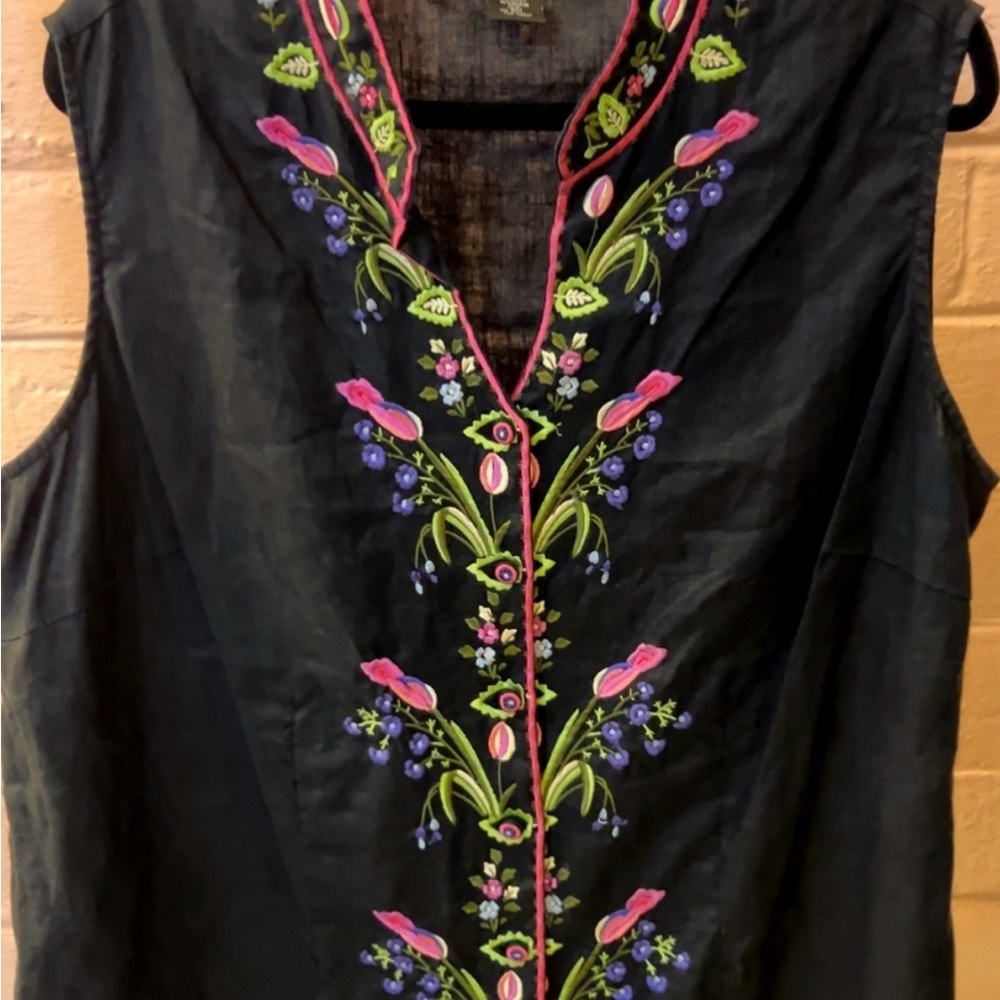 Anne Carson Black Top with Floral Embroidery